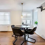 Апартаменти The Cozy Corner -